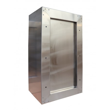 Nýtovaná vitrína s mřížkou